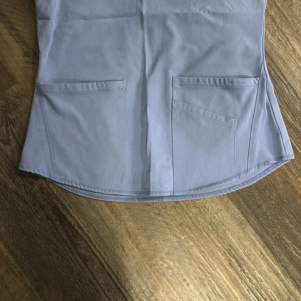 Women’s Scrub Set - Picture 7 of 7